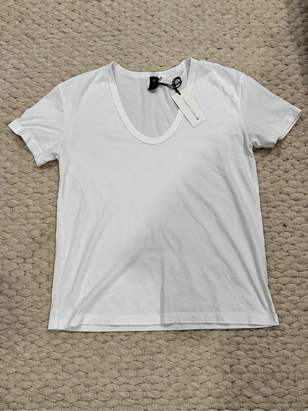 AG Short Sleeve Scoop Neck Tee in White Size XS NWT